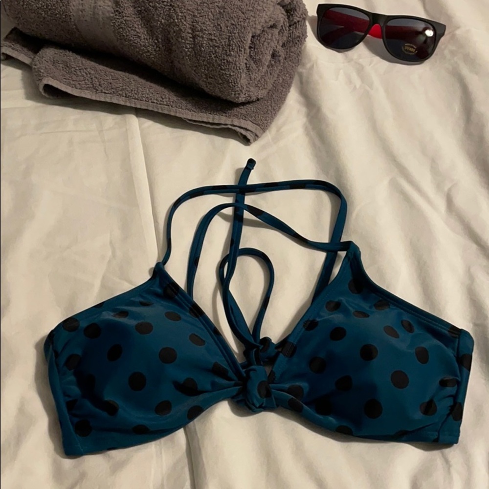 Xhilaration bikini top size large, NWOT